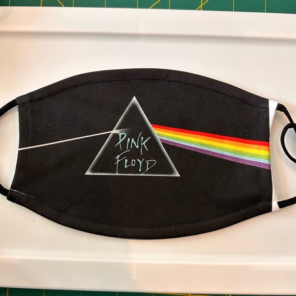 - Pink Floyd Face Covering Mask - Picture 1 of 1